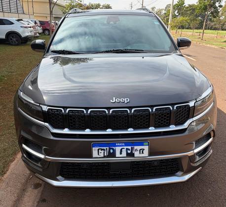 JEEP COMMANDER 1.3 T270 TURBO FLEX OVERLAND AT6 JEEP COMMANDER 1.3 T270 TURBO FLEX OVERLAND AT6